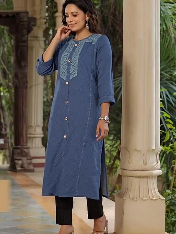 women solid three quarter sleeve straight kurta - 22035296 - Standard Image - 3