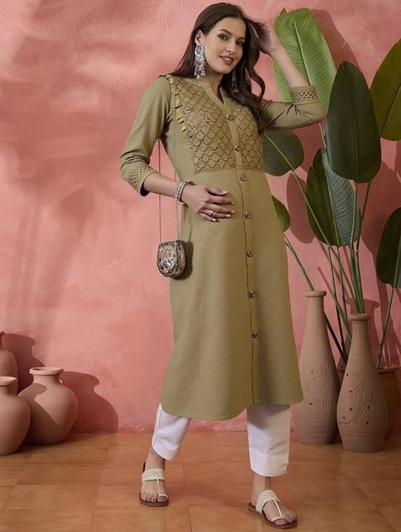 women solid three quarter sleeve straight kurta - 22035298 - Zoom Image - 0