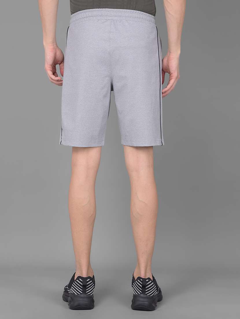 men solid mid rise regular fit shorts - 22035414 -  Standard Image - 3