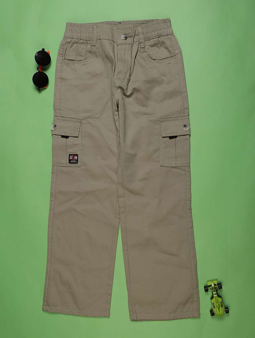 boys solid mid rise regular fit cargo