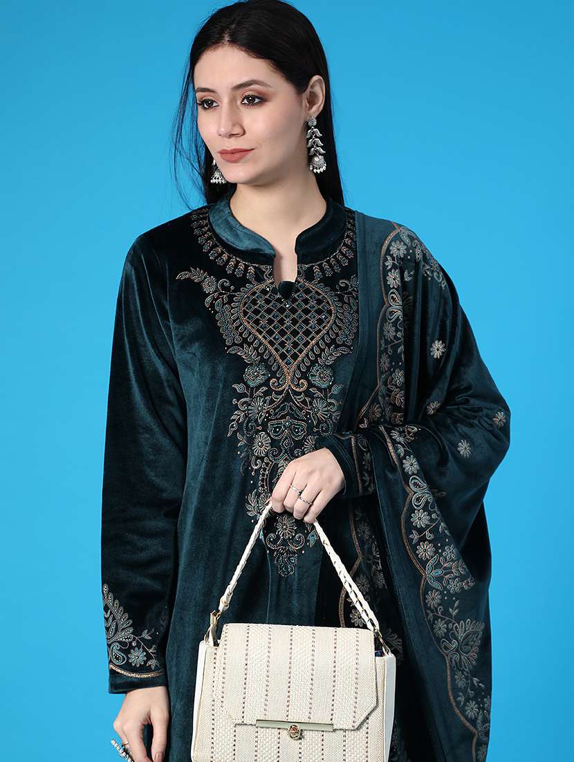 women self designed kurta pant with dupatta set - 22035793 -  Standard Image - 3