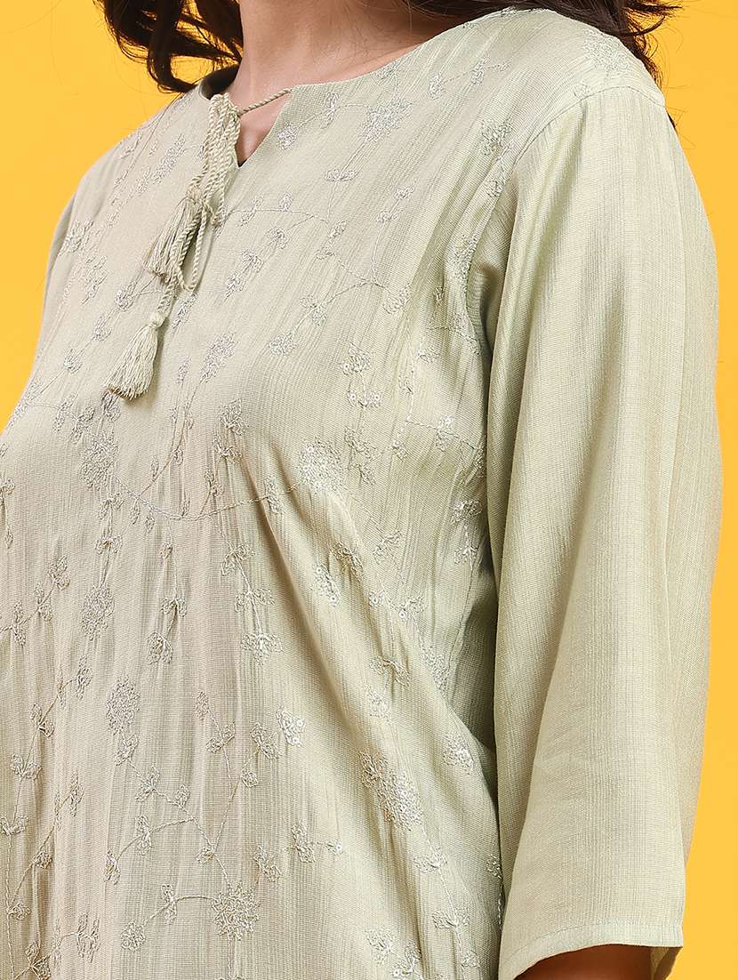 women solid with work three quarter sleeve straight kurta - 22036022 -  Standard Image - 5