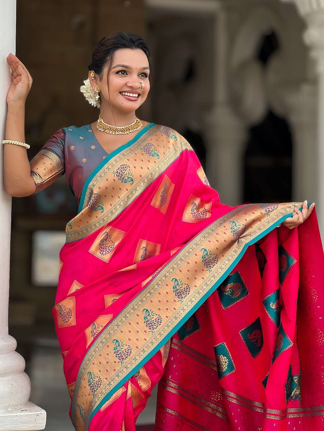 women self design banarasi saree with blouse - 22036578 - Standard Image - 5