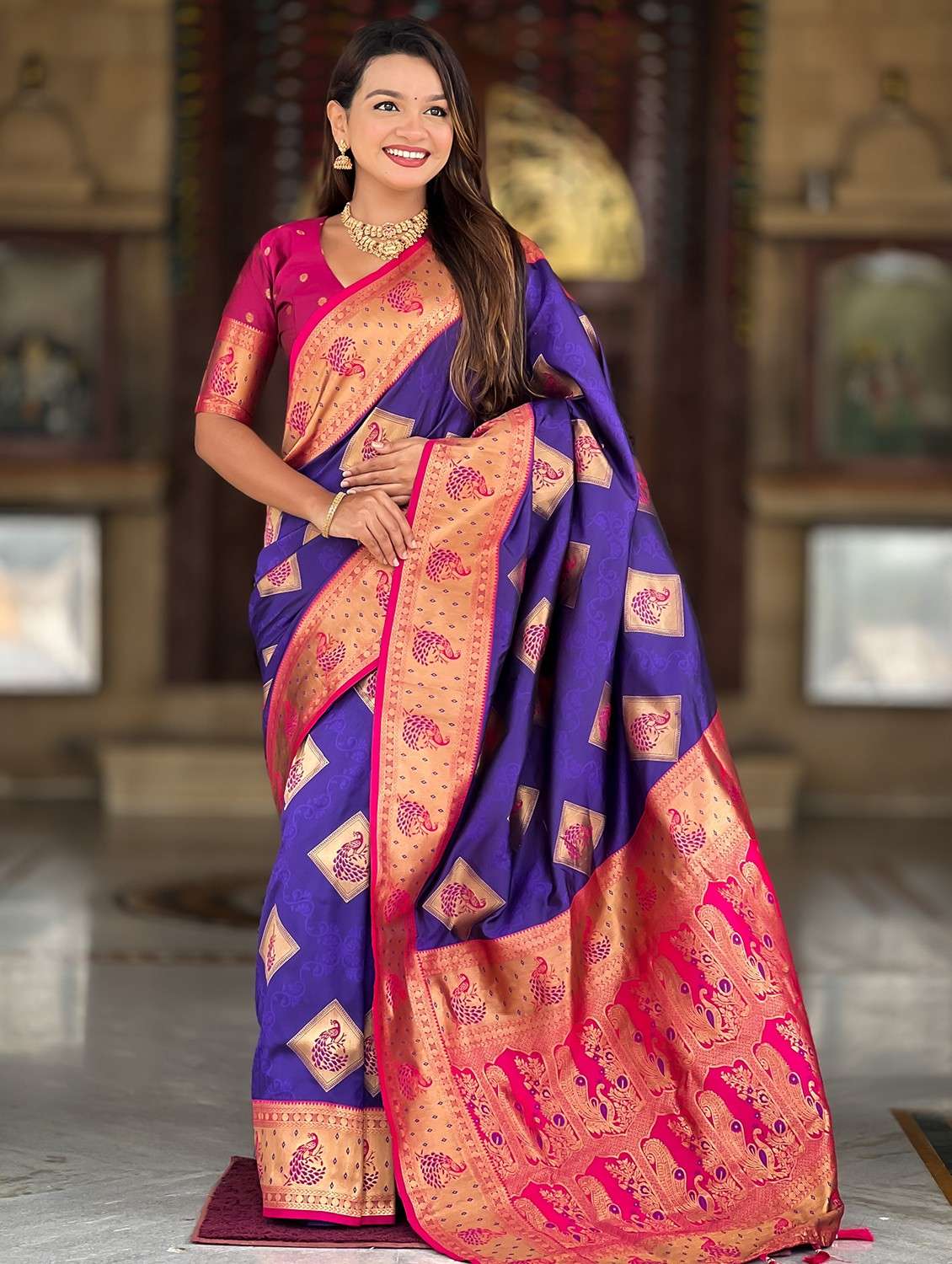 women self design banarasi saree with blouse - 22036579 -  Zoom Image - 0