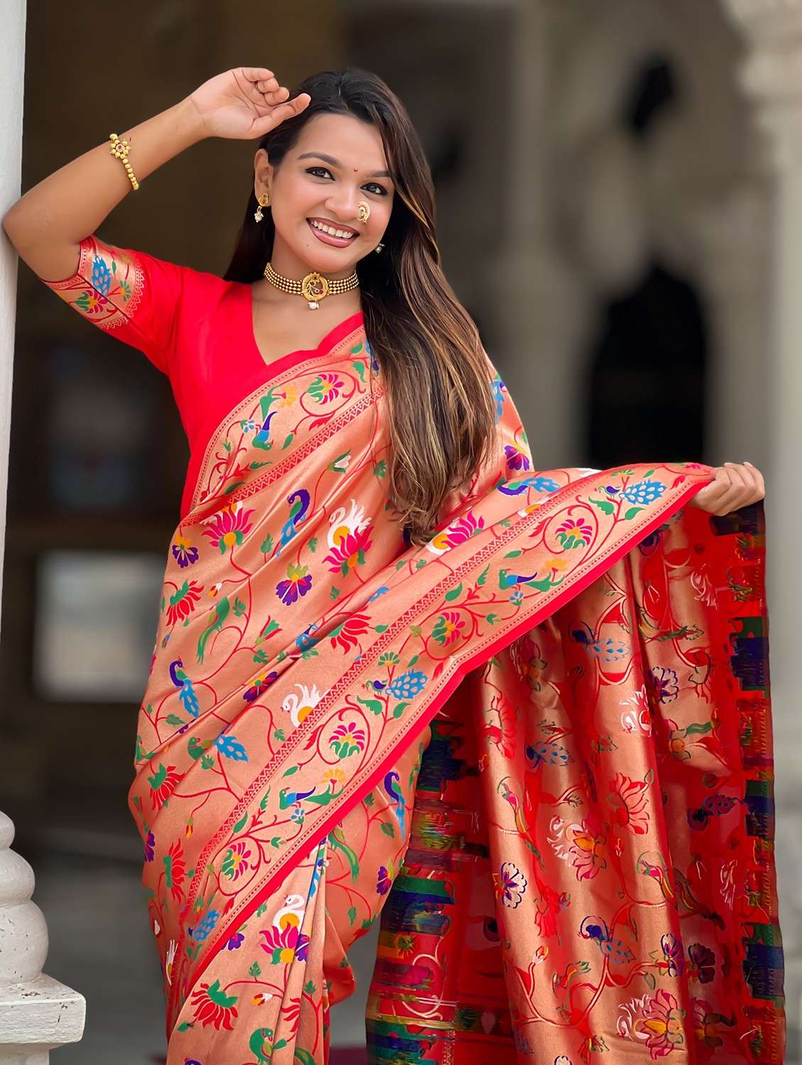 women self design banarasi saree with blouse - 22036581 -  Standard Image - 5