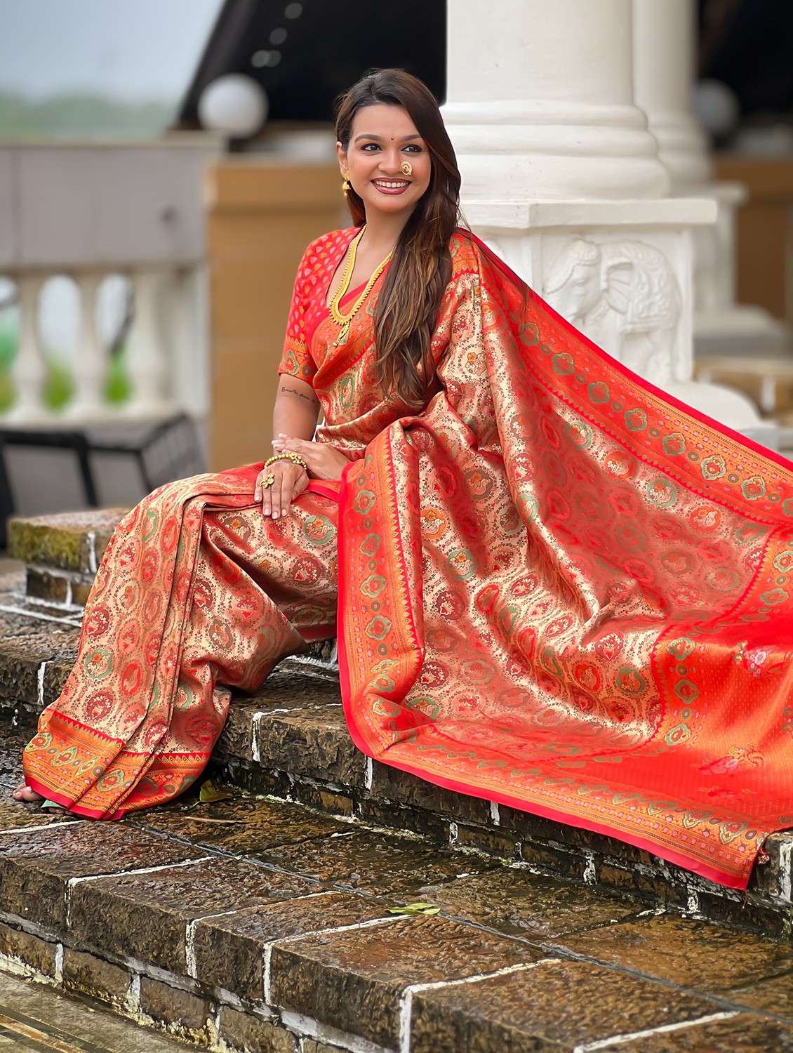 women self design banarasi saree with blouse - 22036583 - Standard Image - 3