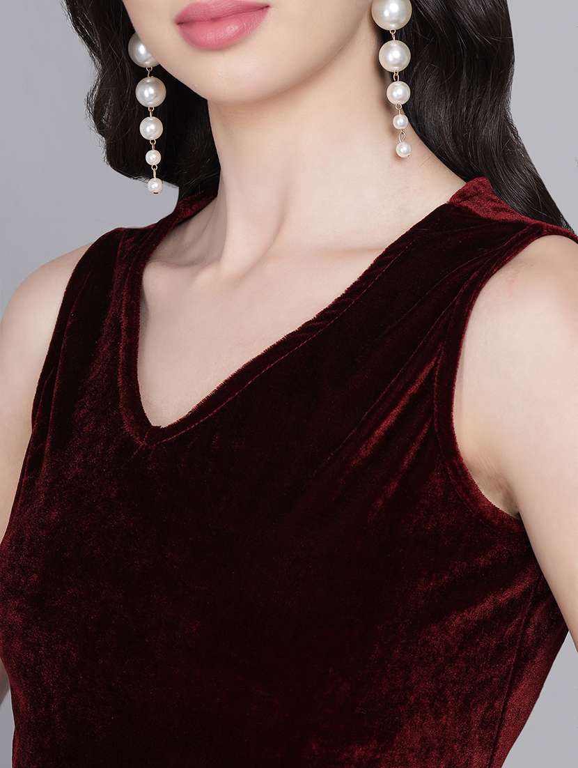 women solid sleeveless velvet fit & flare dress - 22036909 -  Standard Image - 5