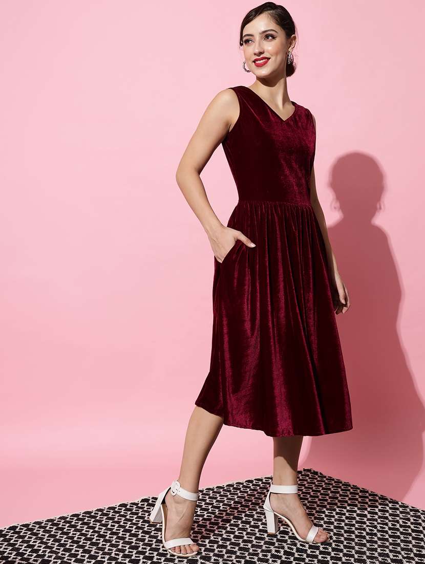 women solid sleeveless velvet fit & flare dress - 22036914 -  Standard Image - 3