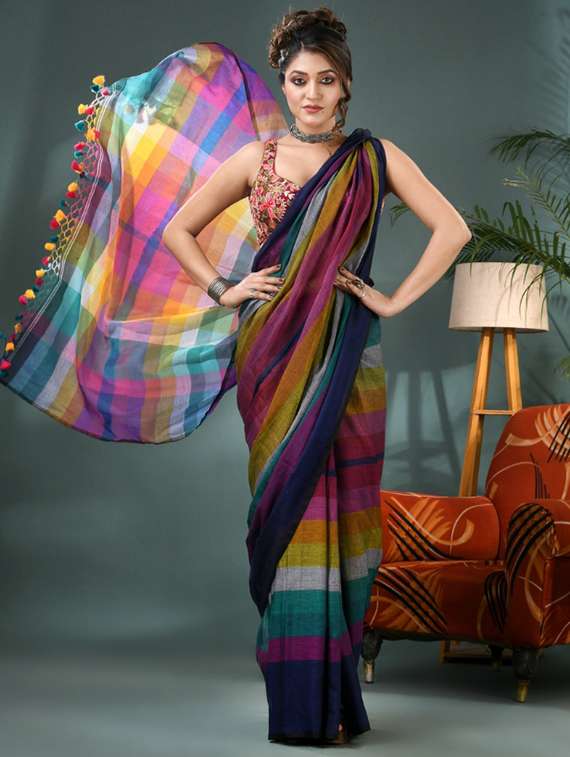 women striped handloom saree