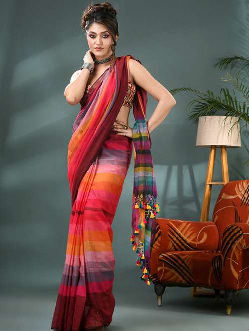 women striped handloom saree - 22036980 - Standard Image - 0