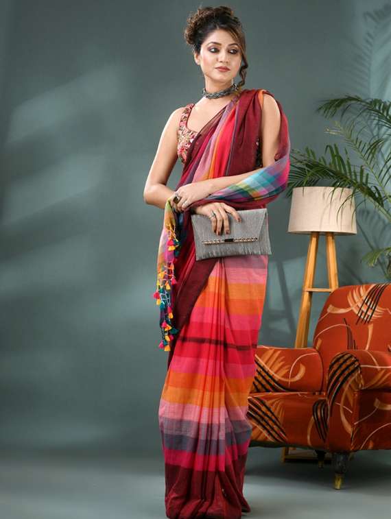 women striped handloom saree - 22036980 - Standard Image - 3