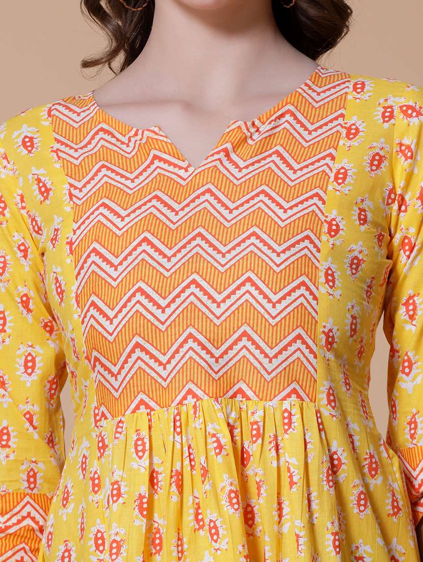 women printed three quarter sleeve flared kurti - 22037002 - Standard Image - 5