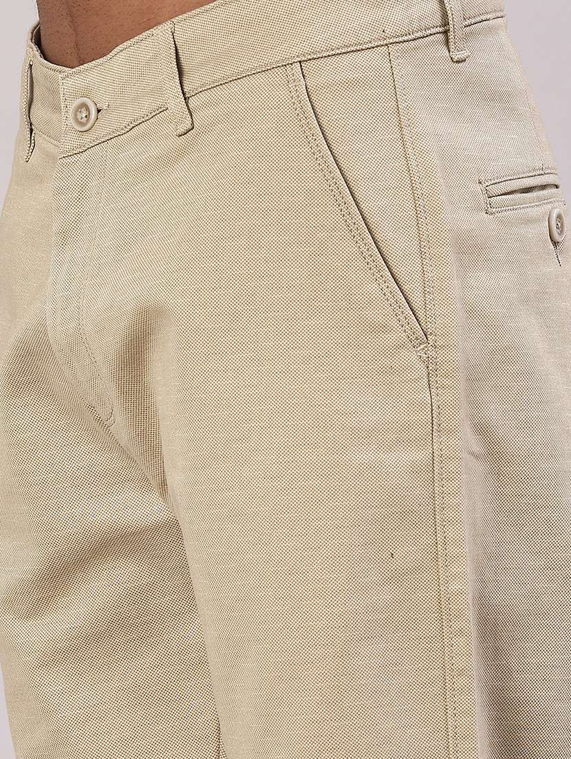 men solid mid rise flat front casual trouser - 22037581 -  Standard Image - 5