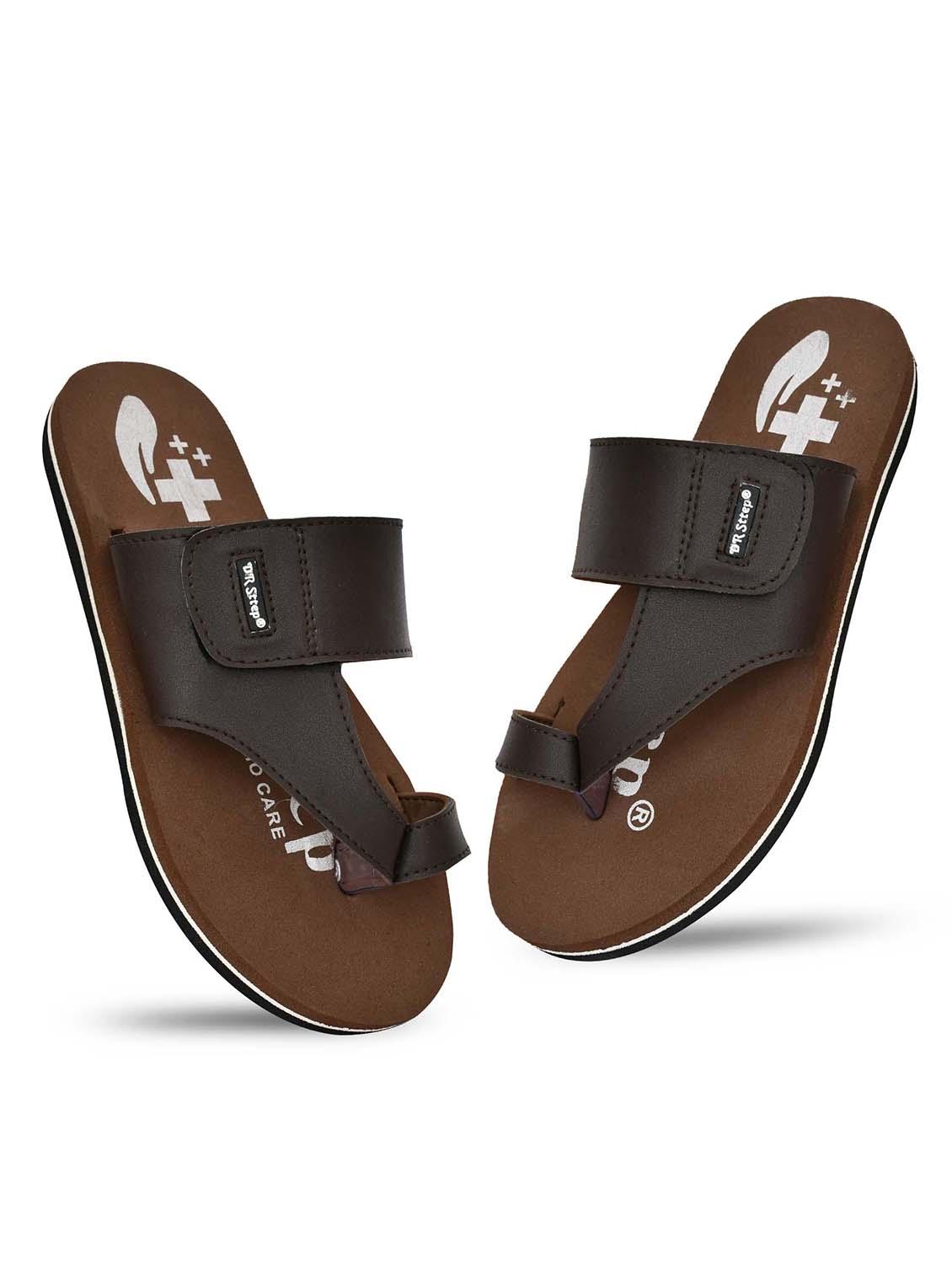 men brown solid one toe slipper - 22037839 - Standard Image - 3