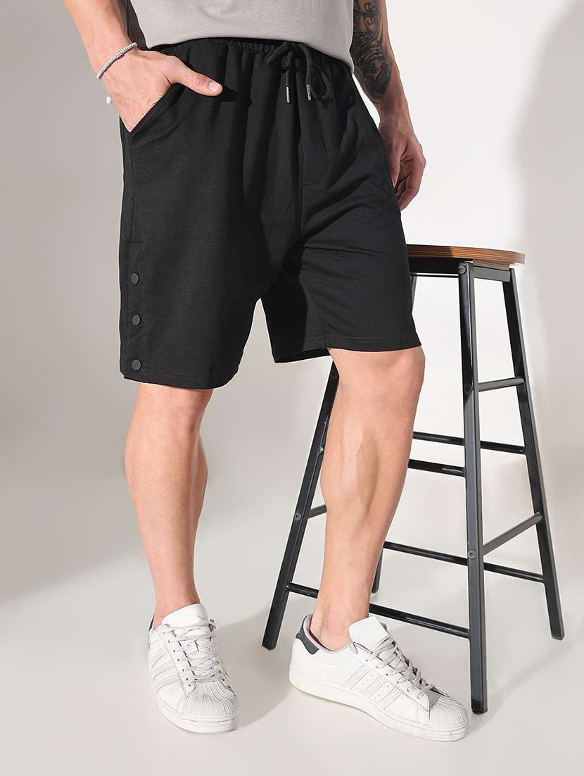 men solid mid rise regular fit shorts - 22037865 -  Zoom Image - 0