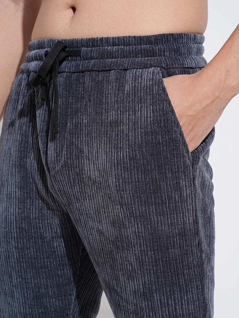 men solid mid rise corduroy casual trouser - 22038013 -  Standard Image - 5