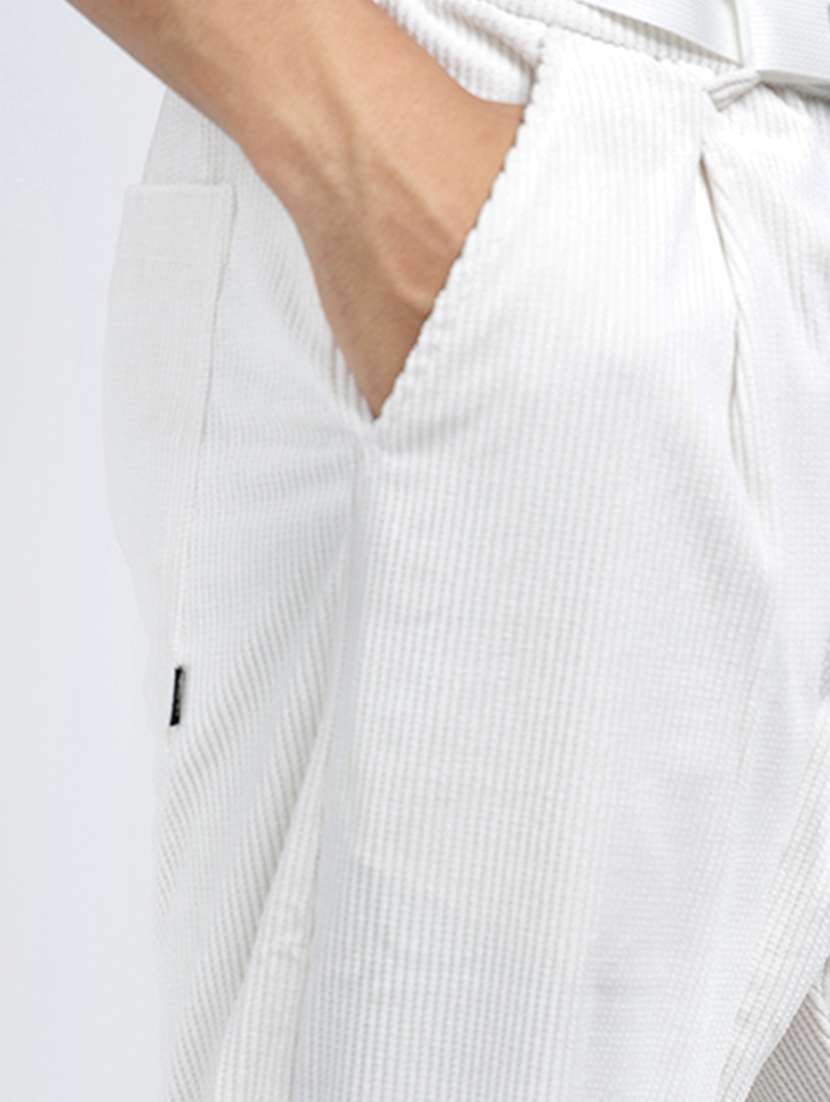 men solid mid rise corduroy casual trouser - 22038015 -  Standard Image - 5