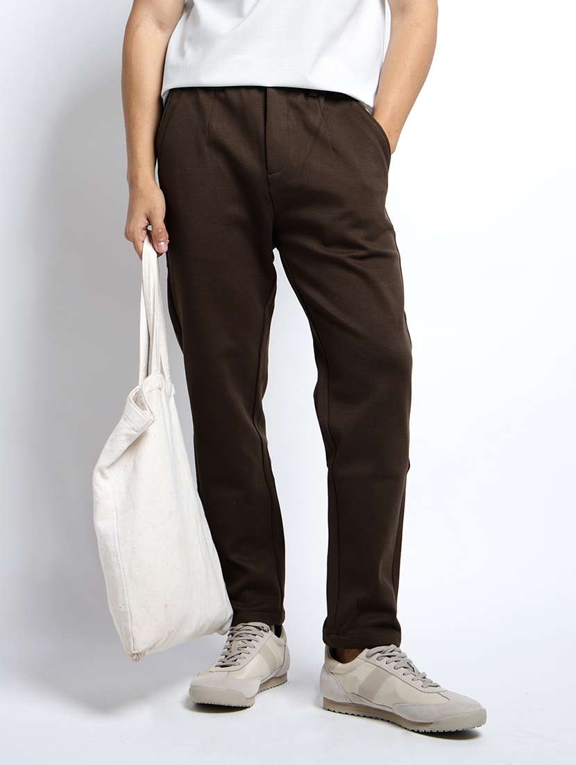 men solid mid rise slim fit chinos - 22038036 - Zoom Image - 0