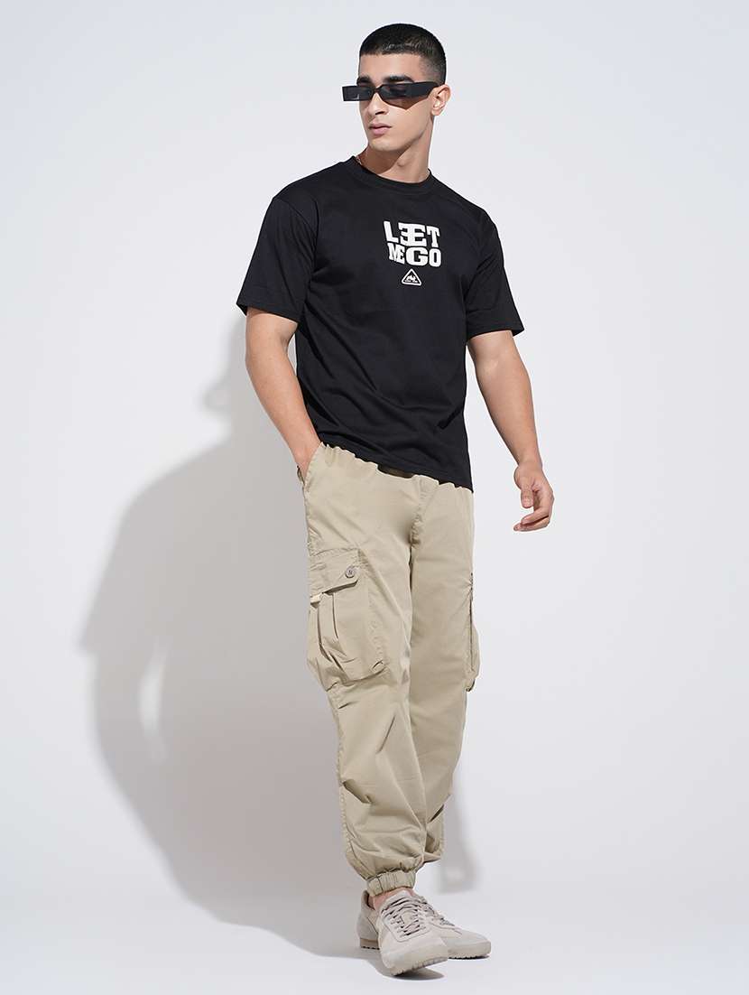 men solid low rise relaxed fit jogger - 22038088 -  Standard Image - 5