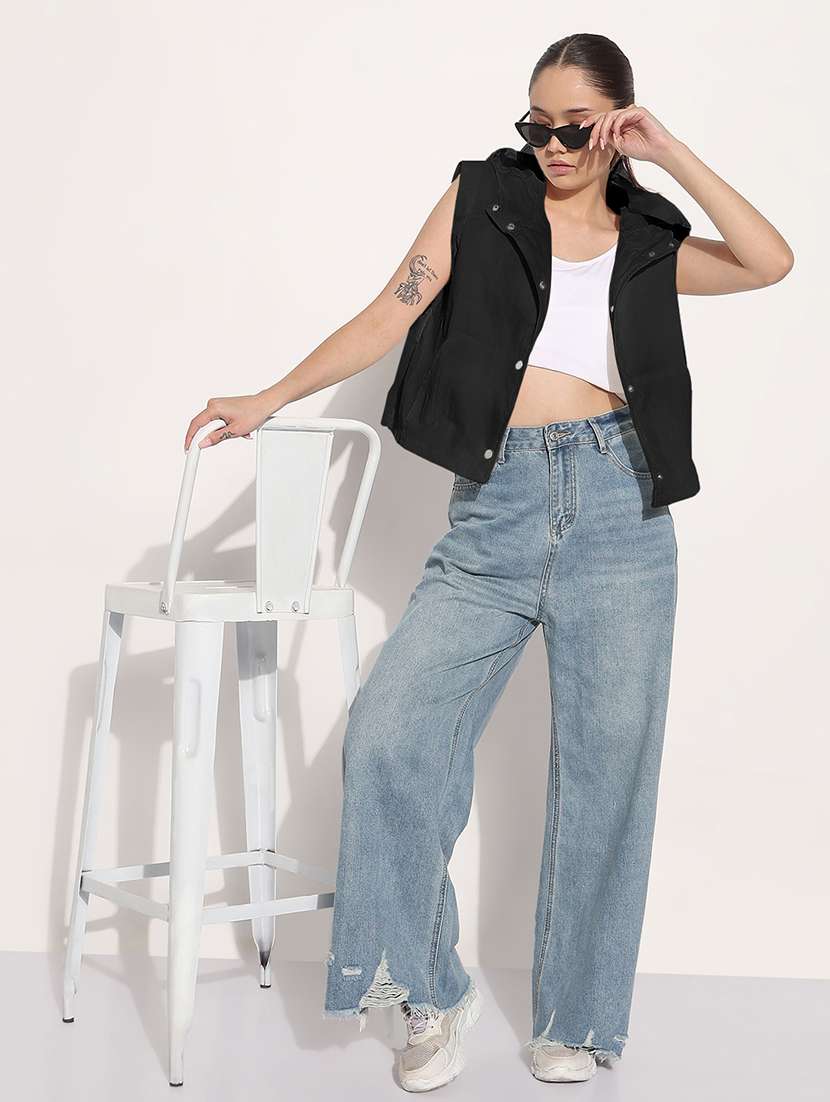 women solid sleeveless hooded windcheter jacket - 22038252 -  Standard Image - 5