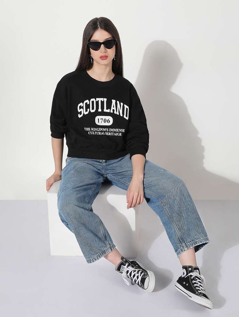 women printed long sleeve cropped pullover - 22038349 - Standard Image - 5