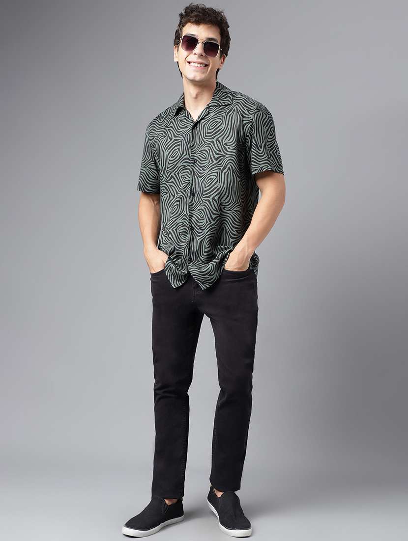 men printed cuban collared short sleeve loose fit shirt - 22038950 -  Standard Image - 3