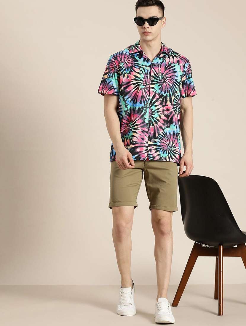 men printed cuban collared short sleeve shirt - 22038974 -  Standard Image - 3