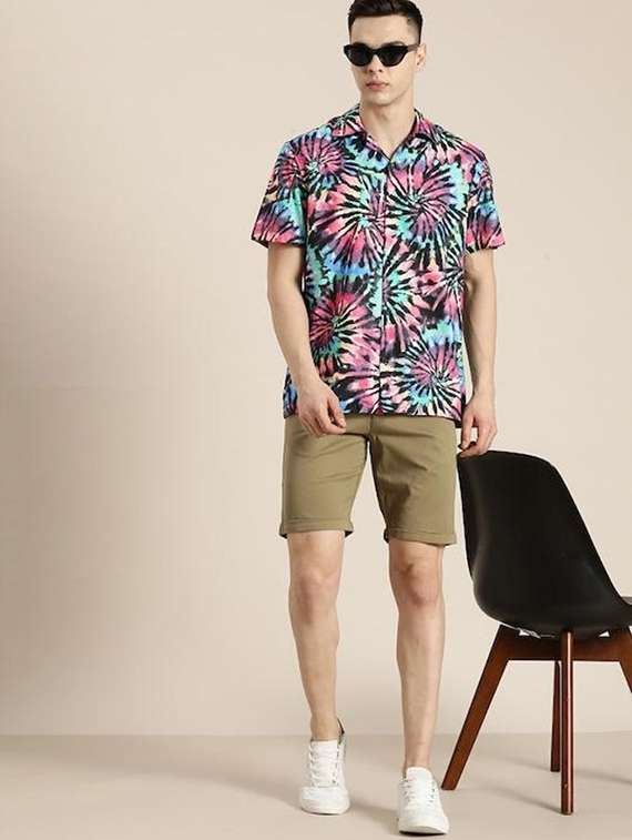 men printed cuban collared short sleeve shirt - 22038974 -  Standard Image - 5