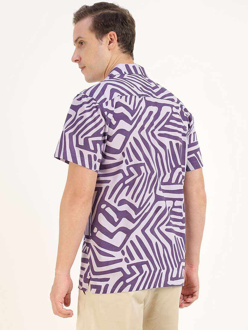 men printed cuban collared short sleeve shirt - 22039010 -  Standard Image - 3