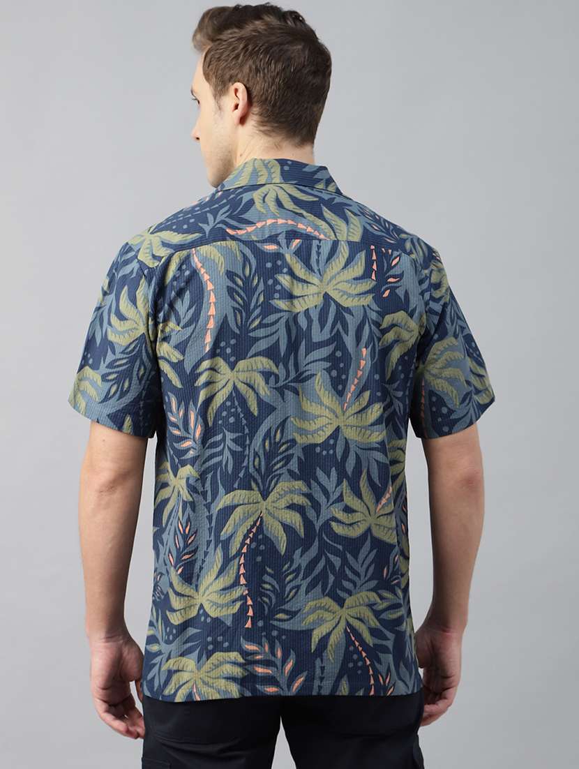 men printed cuban collared short sleeve shirt - 22039013 -  Standard Image - 3