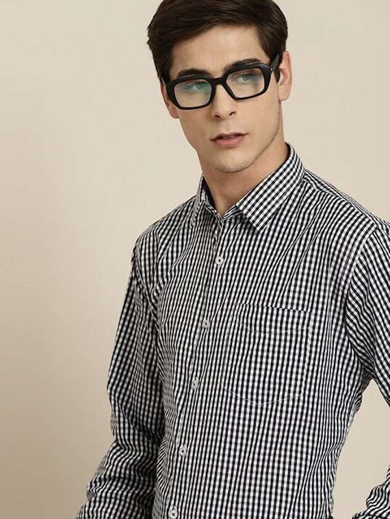 men checkered collared long sleeve shirt