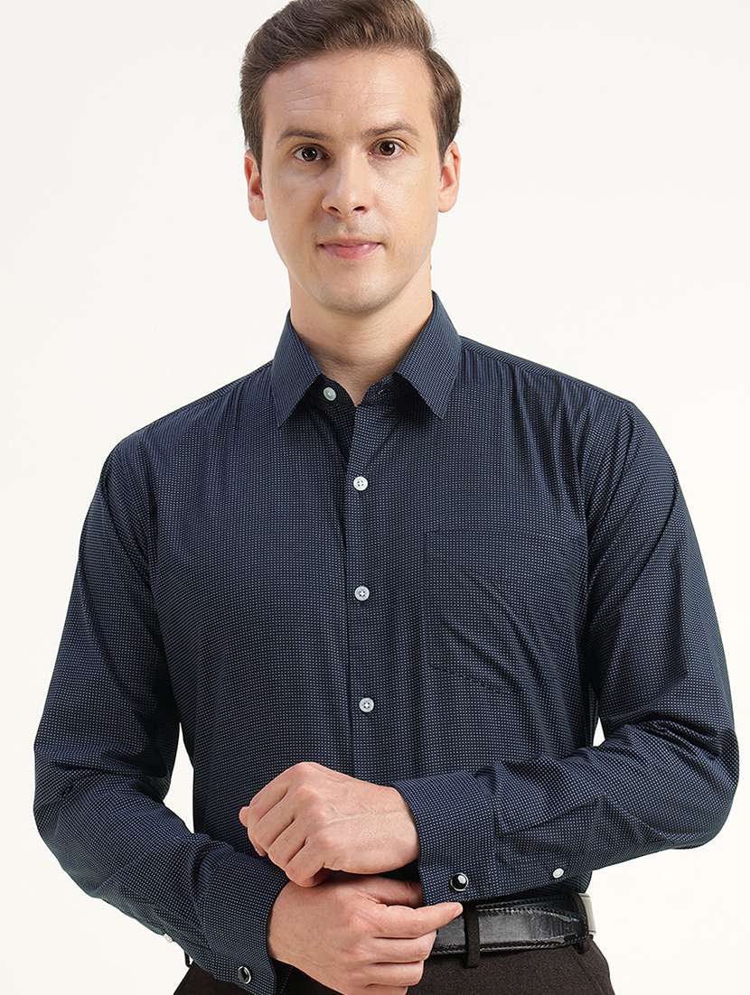 men solid collared long sleeve shirt