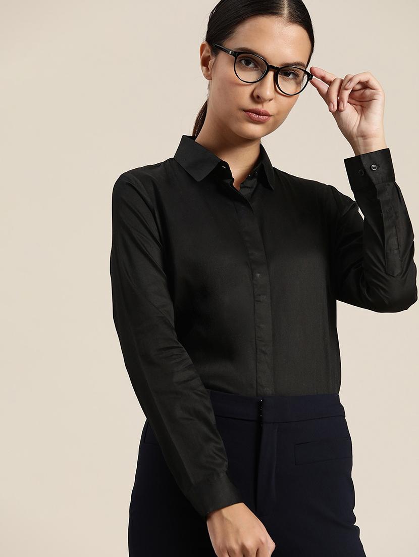 women black solid collared long sleeve shirt