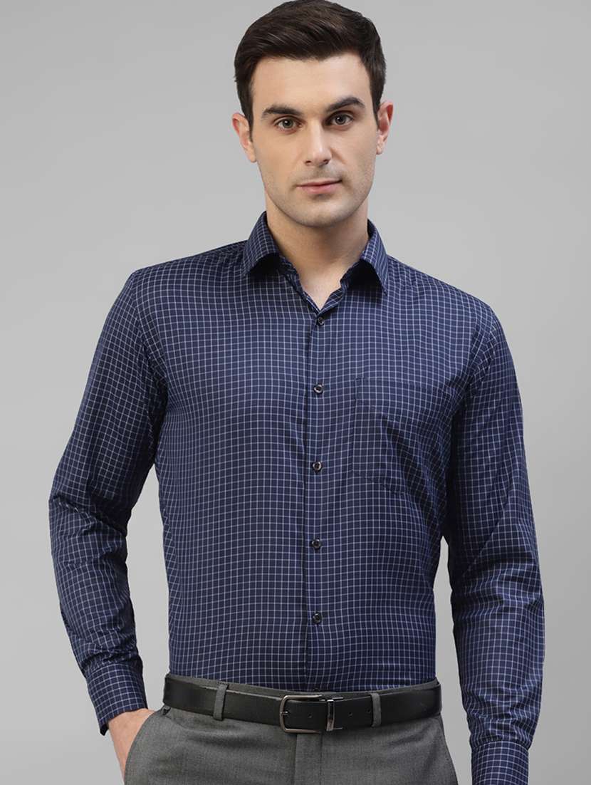 men checkered collared long sleeve shirt