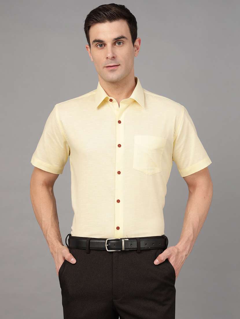men solid collared short sleeve shirt