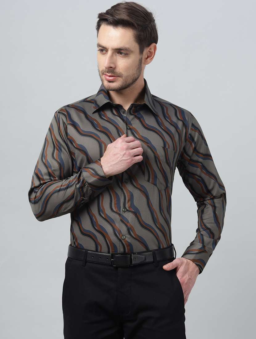 men printed collared long sleeve shirt