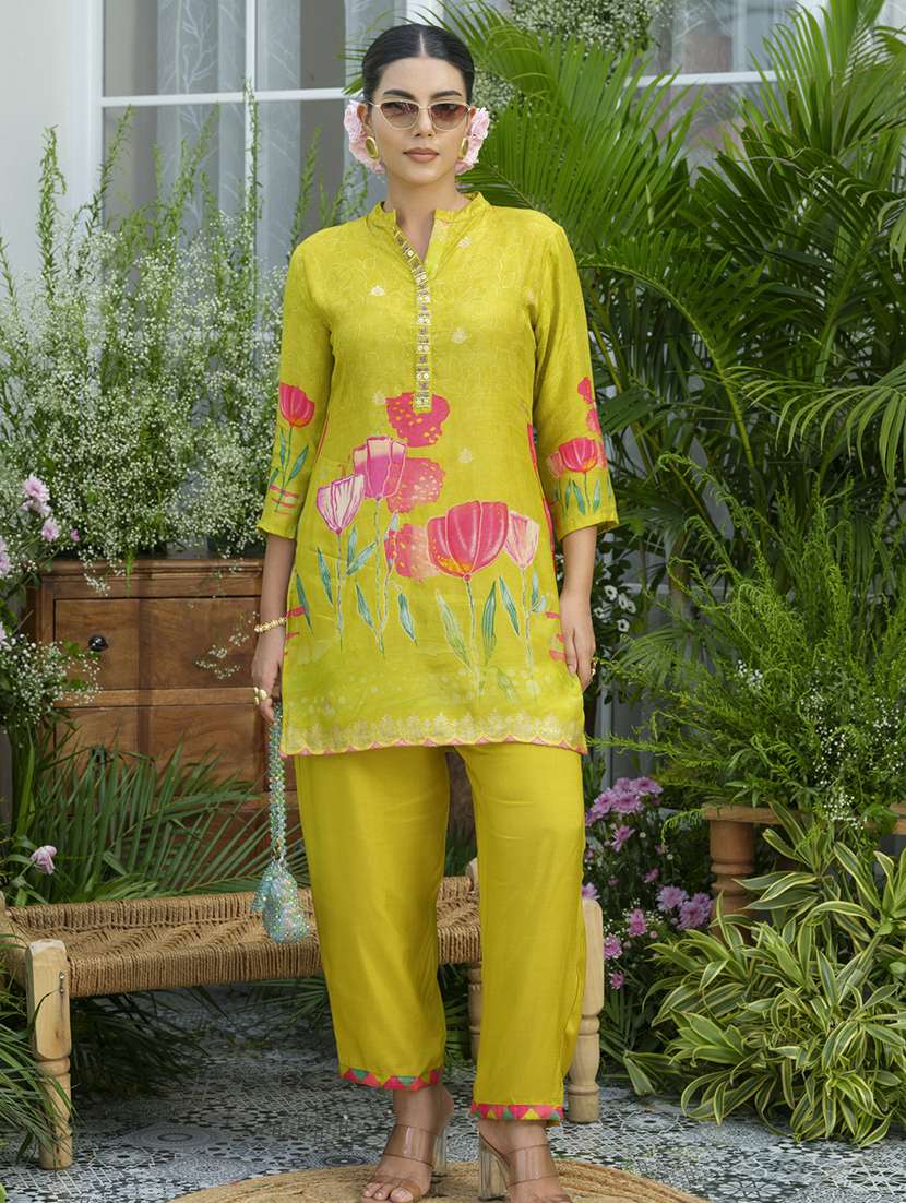 women floral print three quarter sleeve ethnic co-ord set - 22039726 -  Zoom Image - 0