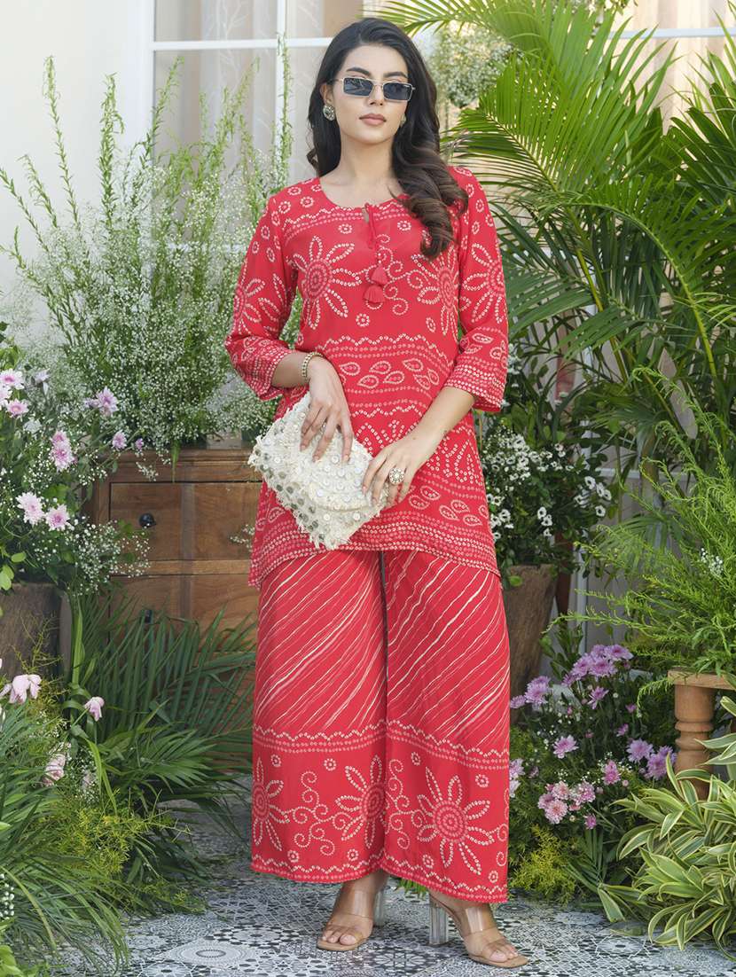 women printed three quarter sleeve ethnic co-ord set