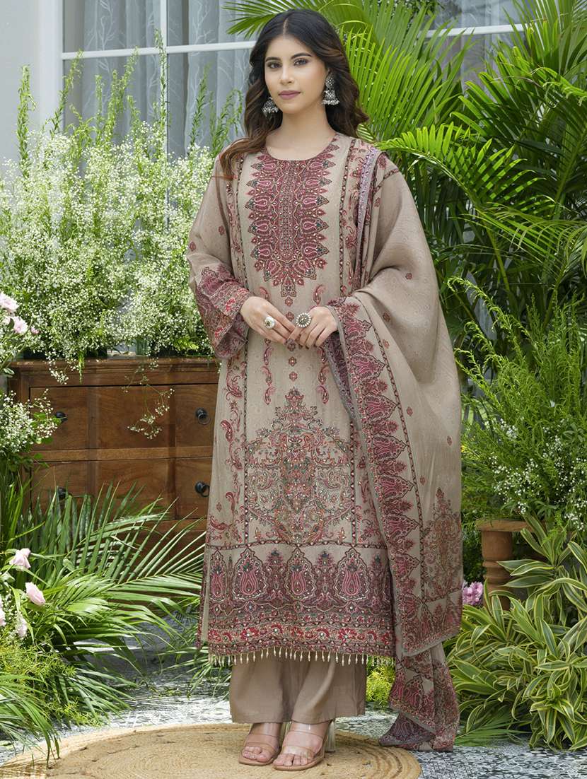 women printed kurta and pant with dupatta set - 22039757 -  Zoom Image - 0