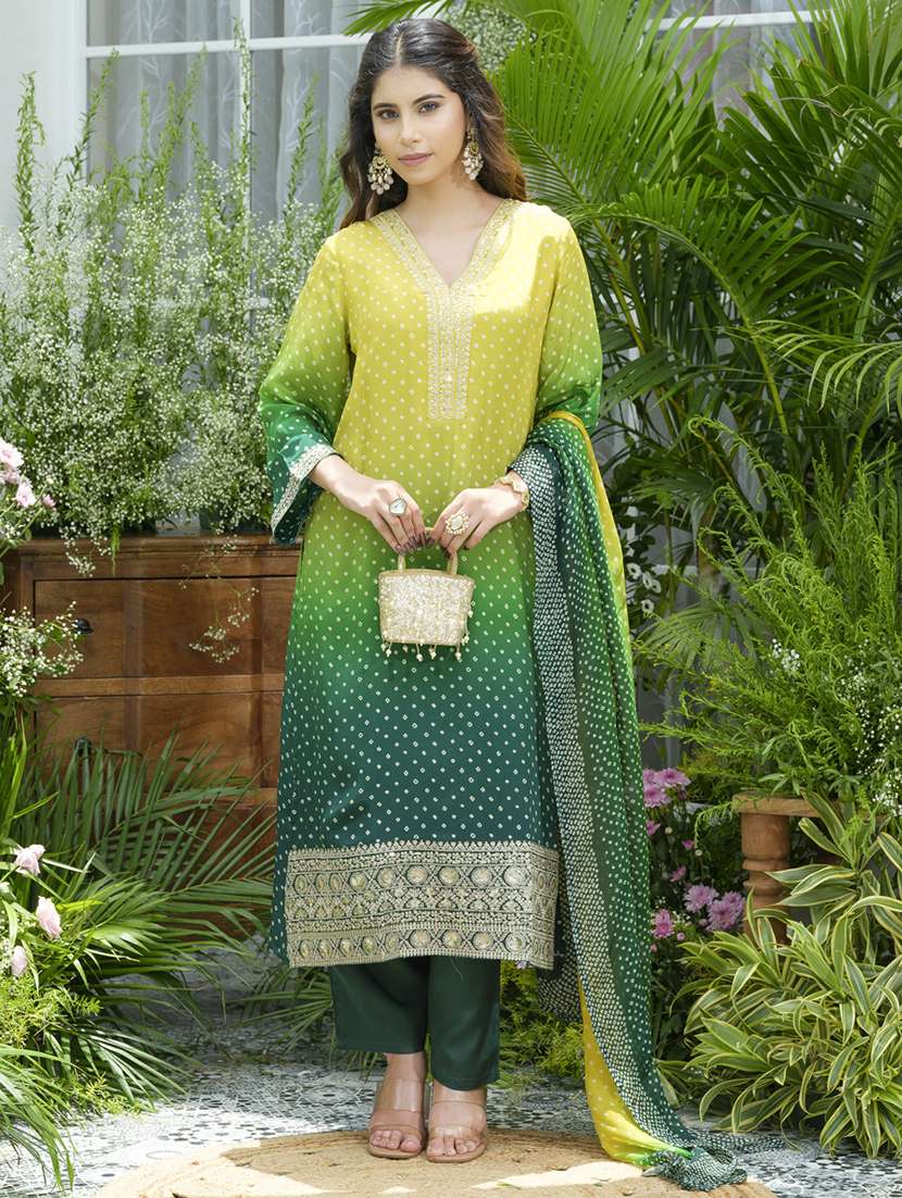 women printed kurta and pant with dupatta set - 22039759 - Zoom Image - 0
