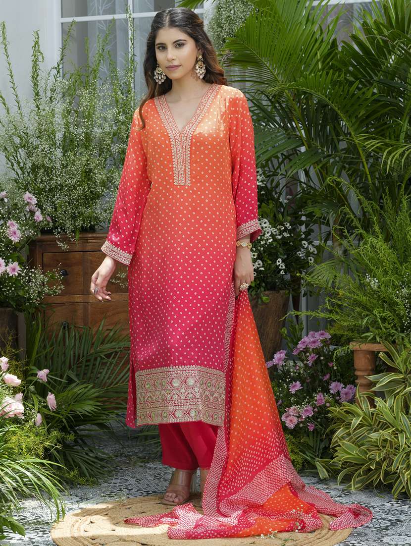 women printed kurta and pant with dupatta set - 22039761 - Zoom Image - 0