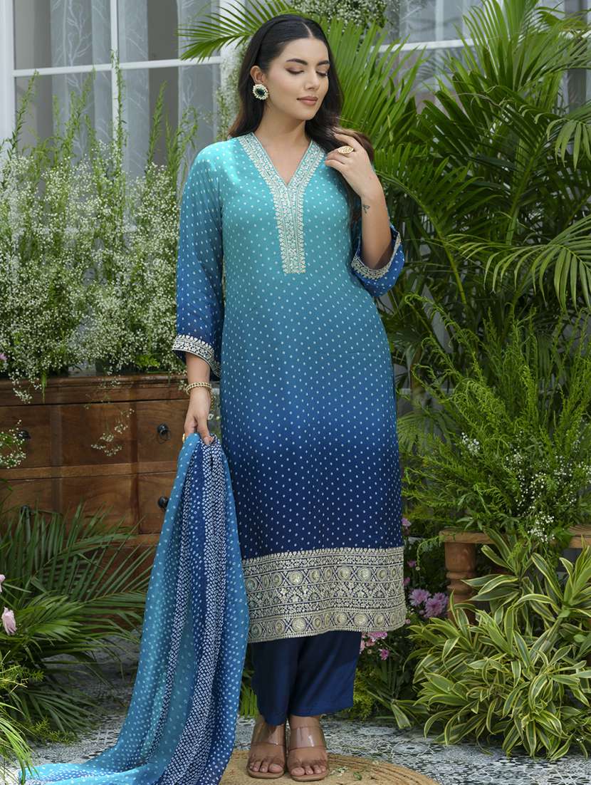 women printed kurta and pant with dupatta set - 22039762 - Standard Image - 3