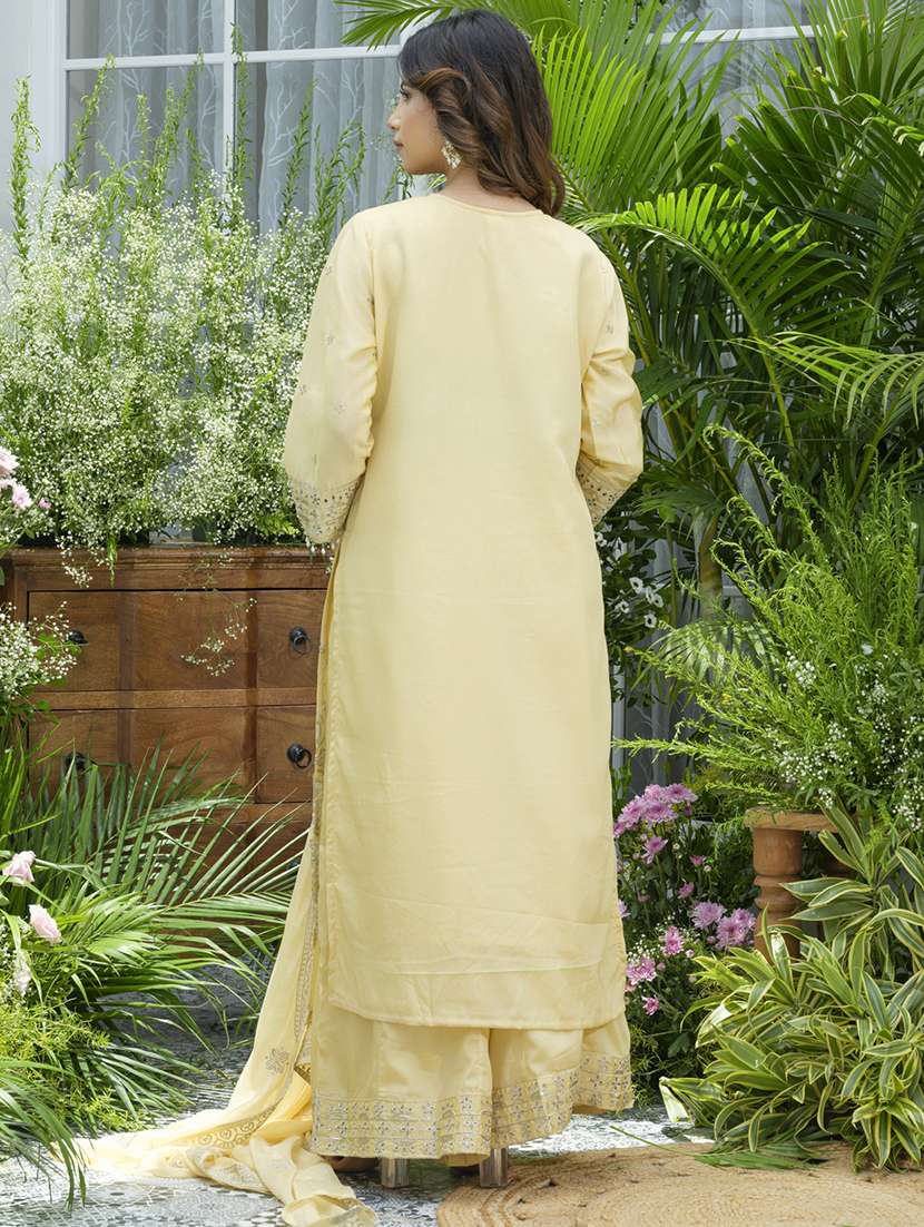 women embroidered kurta and palazzo with dupatta set - 22039763 - Standard Image - 3