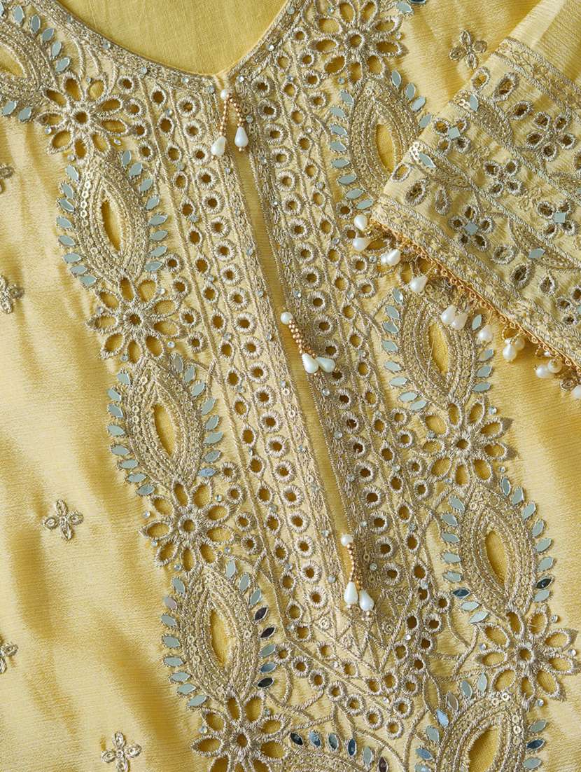 women embroidered kurta and palazzo with dupatta set - 22039763 - Standard Image - 5