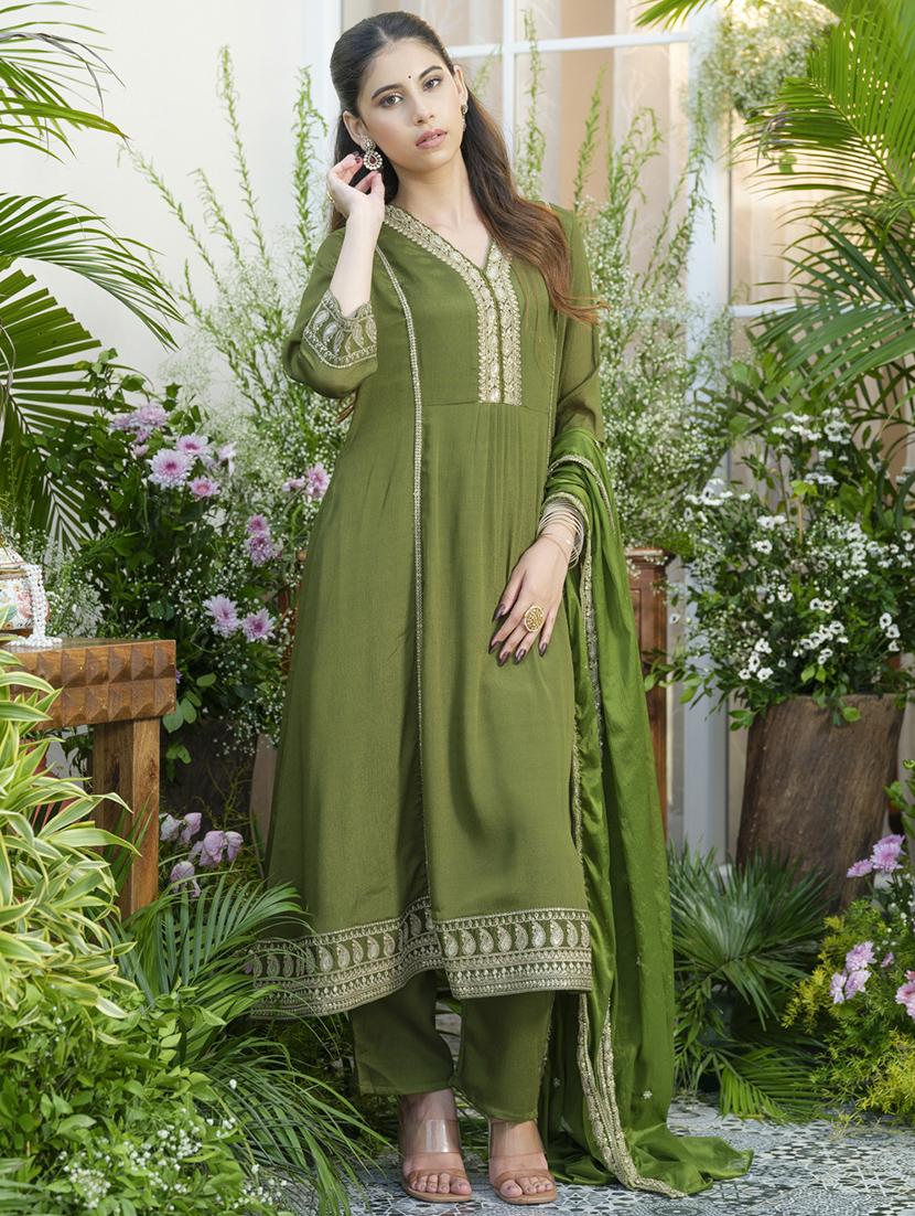 women embroidered kurta and pant with dupatta set - 22039769 - Standard Image - 3
