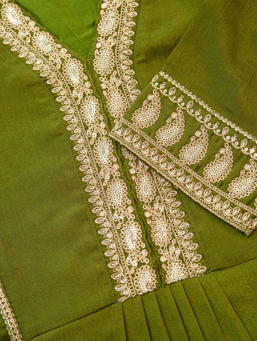 women embroidered kurta and pant with dupatta set - 22039769 - Standard Image - 5