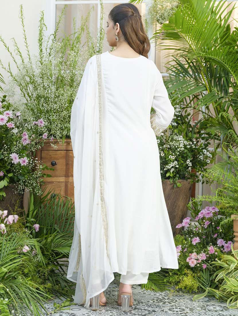 women embroidered kurta and pant with dupatta set - 22039771 - Standard Image - 3