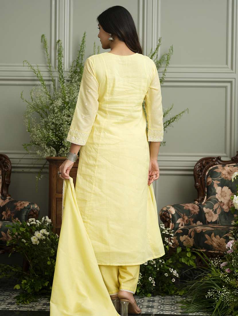 women embroidered kurta and pant with dupatta set - 22039775 - Standard Image - 3