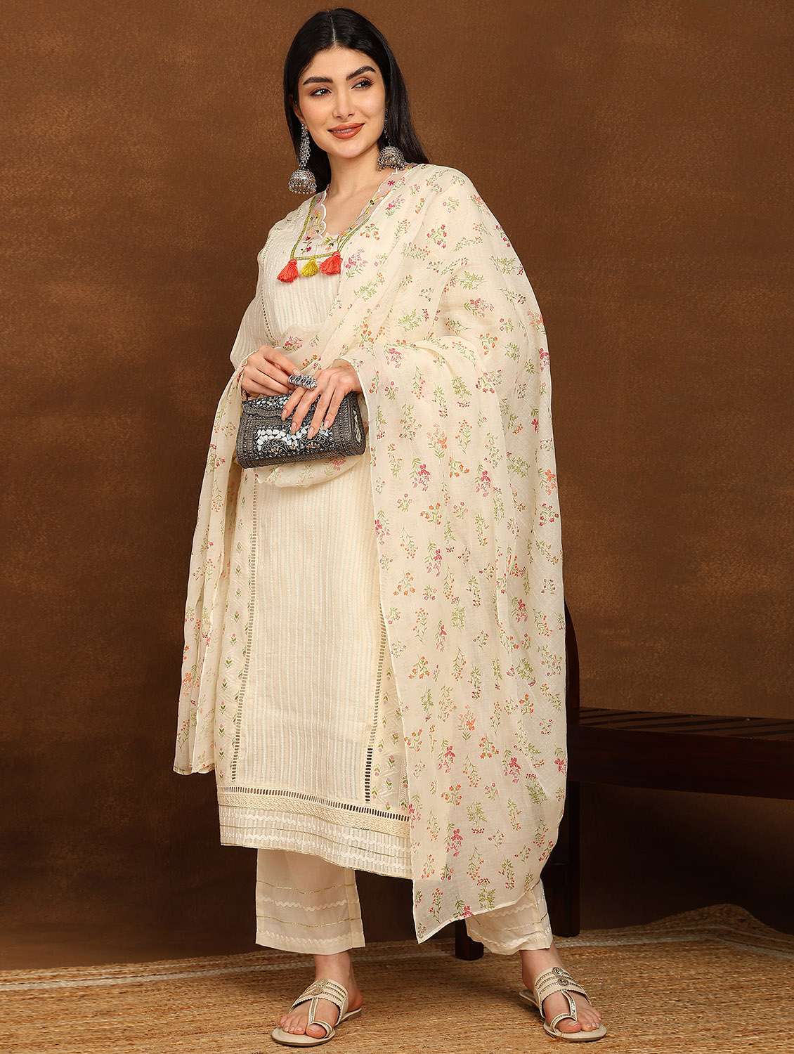 women embroidered kurta and pant with dupatta set