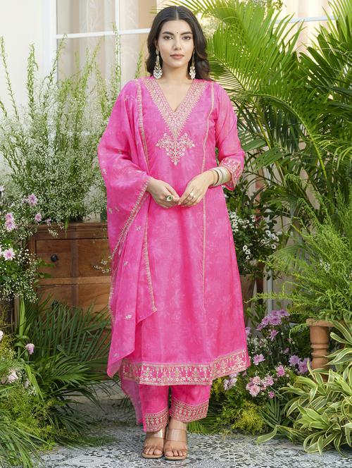 women embroidered kurta and pant with dupatta set - 22039790 - Standard Image - 0